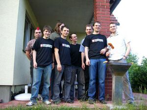 GruppeMitAiM2007.JPG